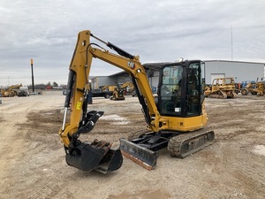 Miniexcavadora de 1.5 Toneladas con Motor Nuevo Compatible con EUR5 para Proyectos Agrícolas y de Construcción Rural con Camión en Venta - Product Image 6