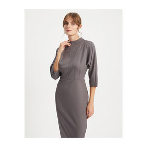 Vestido Profesional BGN con Manga Murciélago y Cuello de Bicicleta Modelo W24D035 - Product Image 4