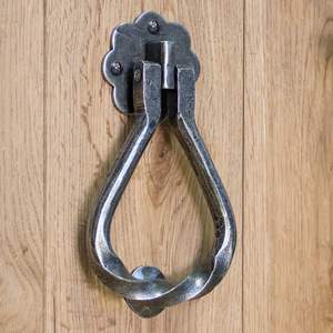 Timbre de Puerta de Hierro Forjado Plateado Antiguo con Diseño de Ángel, Ecológico para Decoración de Casas, Hoteles y Villas - Product Image 1