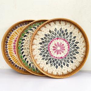 Bandeja de Servir de Ratán Tejido Natural de Vietnam con Asas, Cesta Decorativa para Frutas, Bandeja con Incrustaciones de Madreperla para Comida y Té - Product Image 4