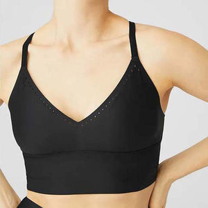 Ensemble de yoga personnalisé pour femmes, soutien-gorge de sport et short faciles à porter, vêtements de sport de haute qualité, ensemble court avec design et impression personnalisés - Product Image 5
