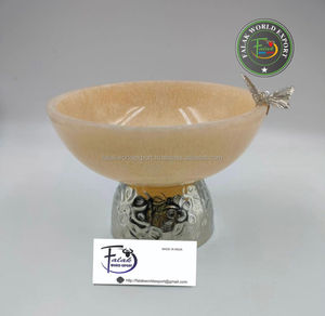 Ensaladera Decorativa de Resina de Alta Calidad con Soporte Artesanal de Madera, Estilo Clásico, Juego de 4 Platos para Servir para Bodas - Product Image 5