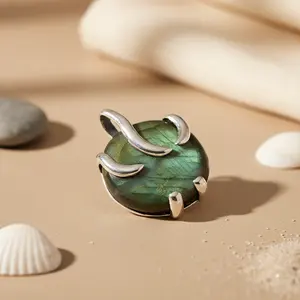 Pendentif en argent plaqué or avec labradorite, style religieux, bijoux pour femmes, motif flèche, avec pierres précieuses naturelles, breloques en alliage - Product Image 1