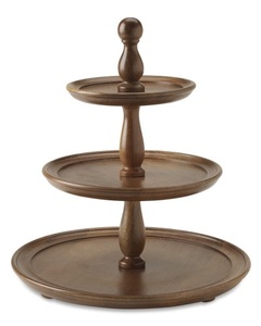 Présentoir à gâteaux en bois de ferme traditionnelle avec un savoir-faire haut de gamme pour les tables de dessert de mariage - Product Image 2
