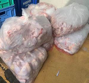 ไก่แช่แข็งฮาลาลคุณภาพสูง เกรดคุณภาพสำหรับการตัดแปรรูป บรรจุภัณฑ์แบบขายส่ง - Product Image 1