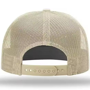 Casquettes de camionneur en maille brodée personnalisées avec logo personnalisé, de haute qualité, pour la vente en ligne - Product Image 3