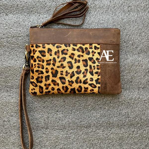 Nueva bolsa de cuero con estampado de animales hecha a mano Real, muñequera pequeña, Real Cartera de cuero, embragues con borlas de cuero, cartera elegante para mujer - Product Image 1