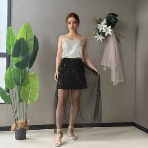 Accesorio Bridella BV210B-B en Negro con Malla y Lentejuelas, Ajuste Cómodo para Bodas, Bailes de Graduación y Eventos Formales - Product Image 1