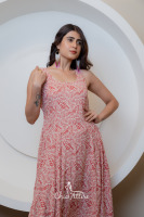 Nouveautés Vêtements décontractés à la mode Robes sans manches imprimées à col rond Robes longues pour femmes élégantes Maxi à fleurs Robes pour femmes de grande taille