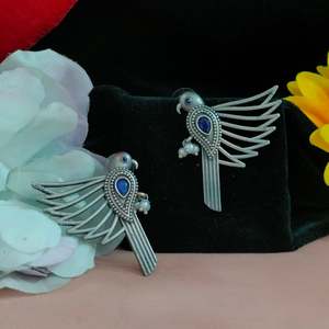 ต่างหูโลหะอนุมูลอิสระทันสมัยสำหรับผู้หญิงต่างหูรูปทรงนกดีไซน์ที่ได้แรงบันดาลใจจากธรรมชาติอันงดงาม - Product Image 5