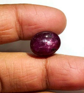Pierre précieuse naturelle Rubis Étoilé, cabochon 13,05 carats, 13x10mm, rose, avec traitement de cirage/huile, pour la fabrication de bijoux, forme ovale, certifié tiers - Product Image 3