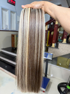 Extensions de cheveux humains Remy vietnamiens super double drawn, tissées à la machine, blondes avec mèches brunes - Product Image 5