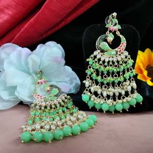 Moderne Élégant Kundan Meenakari Fusion Paon Conception Dangle Boucles D'oreilles Textures Riches Couleurs Traditionnel Artistry Fusion Mode - Product Image 1