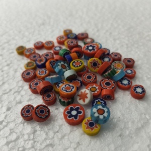 Perles en verre millefiori faites sur mesure aux motifs floraux complexes pour la création de bijoux, ajoutant de la couleur à tout design - Product Image 3