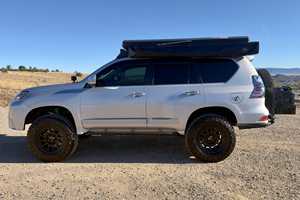 Lexus GX 460 V8 2014 Usado, con Bloqueo del Diferencial Central, Tracción en las Cuatro Ruedas - Product Image 3