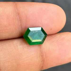 Piedra preciosa hexagonal de corte esmeralda natural, fabricación de joyas calibradas, gema preciosa verde, fabricante directo de la India, Color verde - Product Image 2