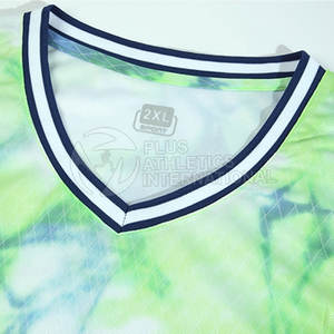 Conjunto de uniforme de baloncesto personalizado para hombre Jersey de poliéster transpirable con pantalones cortos Uniforme deportivo de baloncesto personalizado - Product Image 2