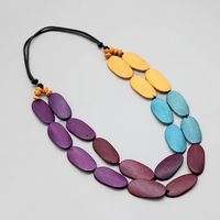 Collier tendance pour femme en bois multicolore style chrétien bohème avec motifs étoiles et chiffres – Nouveauté promotionnelle