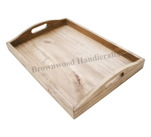 Bandeja de servicio de madera de pino respetuosa con el medio ambiente con asas Venta caliente Fabricante de bandejas artesanales de madera a precio barato y MOQ bajo - Product Image 1