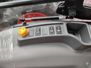 Tractores diésel usados con transmisión automática Euro 5 Estándar de emisiones - Product Image 5