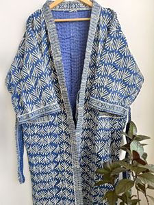 Suministro directo de fábrica hasta la rodilla con cuello en V Kantha Kimono Batas para mujeres Ropa de dormir de verano Kimono largo - Product Image 2