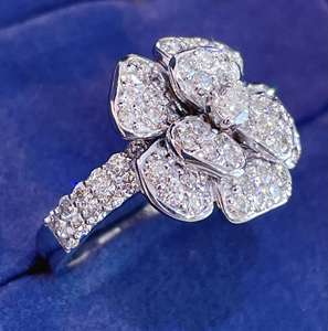 Anillo de Plata de Ley 925 Certificado con Morganita y Perla de Agua Dulce, Diseño Floral de Lujo Vintage, con Pavé Fino - Product Image 4