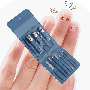Kit de manucure professionnel en acier inoxydable de voyage compact avec outils essentiels de nettoyage et de mise en forme des ongles - Product Image 6