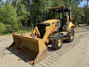 Chargeuse-pelleteuse d'occasion CAT 420F, composants principaux (pompe à engrenages, moteur, boîte de vitesses), haute efficacité, hydraulique Huade, garantie 3 ans - Product Image 2