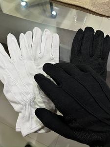 100% GUANTES DE Fourchette de enclavamiento de poliéster de algodón fresco con guantes de puntos de PVC para camarero guardia portero uso Formal - Product Image 2
