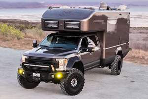 Camioneta Ford F-550 Super Duty 4x4 EarthRoamer Xpedition XV-LTS 2018 Usada en Buen Estado, Autocaravana de Lujo Todoterreno, 12600 Millas, Motor Turbodiésel - Product Image 1