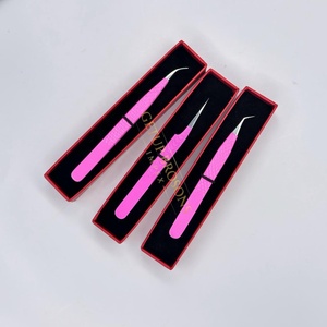 Pince à épiler professionnelle pour extensions de cils Getup Brosons Impex en acier inoxydable, isolation à 45 degrés, revêtement poudré rose - Product Image 1