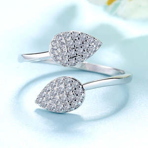 Anello a doppia foglia in argento sterling con cristalli Swarovski - Product Image 2