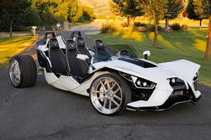 SlingshotCustom 2017 4 places 4 roues, conversion, 4400 miles, boîte manuelle 5 vitesses - Product Image 2