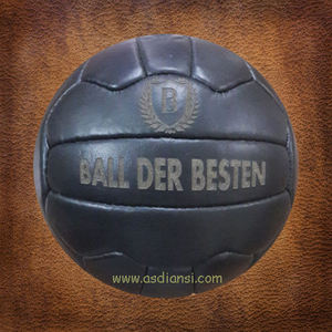 Pelotas de Cuero Genuino. Balones de fútbol vintage. Balones de fútbol de estilo antiguo. Balones de fútbol antiguos. Pelota retro. Balón de fútbol antiguo. - Product Image 2