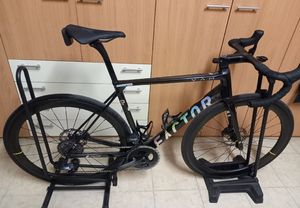 NOUVEAU Vélo de route Aethos 2 Expert Force AXS, performances de pointe, prêt à être expédié dans le monde entier, fonctionnalités avancées, performances - Product Image 2