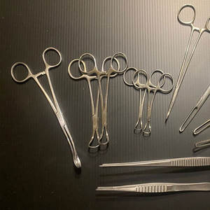 ชุดเครื่องมือผ่าตัดแบบแมนนวล30ชิ้นสำหรับศัลยกรรมทั่วไปทำจากสเตนเลสสตีลจากเยอรมัน - Product Image 3