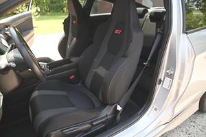 รถยนต์ฮอนด้า ซีวิค ซี ปี 2017 รุ่นคูเป้ พวงมาลัยซ้าย สภาพดี ใช้งานน้อย - Product Image 2