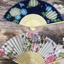 Ventilador de mano personalizado exportador de Vietnam ventilador plegado de papel para decoración del hogar y regalos - Product Image 6