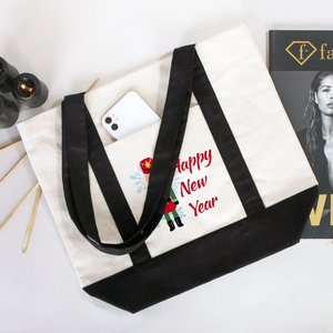 กระเป๋าผ้าแคนวาสลายฉลองปีใหม่ 18 แบบ ดีไซน์สวยงาม พร้อมหูหิ้วสีดำ ขนาด 16 x 14 x 5 นิ้ว (40 x 35 x 12 ซม.) แบบเปิดปิด - Product Image 6