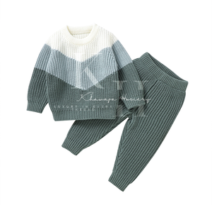 Conjunto de pantalones de suéter de punto de moda de alta calidad para niños Traje de 2 piezas cómodo y elástico con logotipo personalizado OEM Patrón sólido - Product Image 3