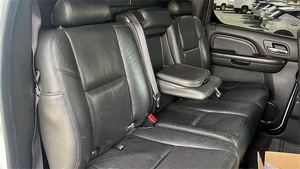 Offre exceptionnelle : Cadillac Escalade EXTLuxury 4x4 d'occasion - Prêt à être expédié - Product Image 2