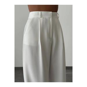Pantaloni larghi a vita alta bianchi