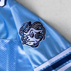 Venta al por mayor de diseño personalizado de fútbol americano retro malla Jersey impresión digital de talla grande Unisex estilo de ropa de calle corta de gran tamaño - Product Image 4