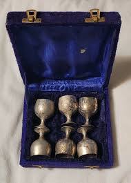 แก้วไวน์ทองเหลืองสไตล์เรโทร แกะสลักด้วยมือ ถ้วยโลหะวินเทจ ของตกแต่งงานแต่งงาน ของตกแต่งโต๊ะอาหาร - Product Image 3