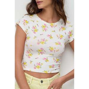 Top Corto Básico en Tela Estampada Acanalada - Product Image 3