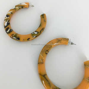 Boucles d'oreilles créoles à la mode acétique coréenne à la mode en résine transparente pour femmes et filles bijoux élégants Design tendance - Product Image 2