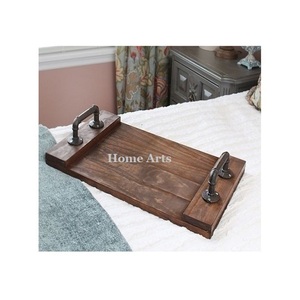 Plateau de service en bois pour la cuisine, design classique, plateau à thé et à café avec poignées en fer pour les accessoires d'hôtellerie - Product Image 1