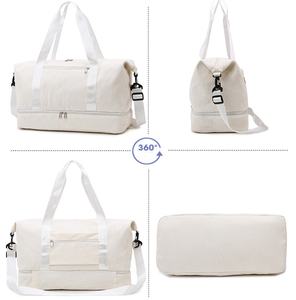 Bolsa de gimnasio de lona de viaje con logotipo personalizado unisex, patrón geométrico, entrenamiento deportivo, Fútbol para hombres y mujeres - Product Image 3