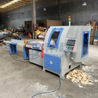 Scie CNC bois triangulaire haute vitesse Coupe transversale avec servomoteur de precision Alimentation automatique