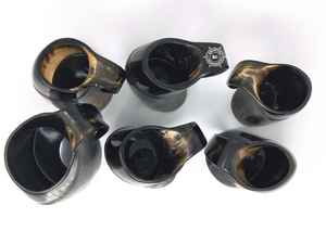 Tasse de corne à boire en céramique de sculpture Viking personnalisée artisanale corne naturelle hautement polie d'Inde pour le vin et la bière - Product Image 3